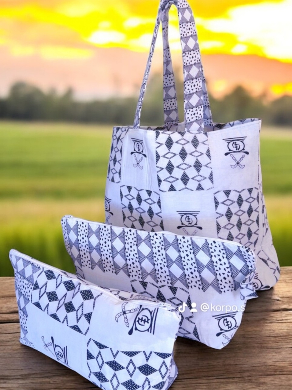 Black & White Geometric Pattern Tote Bag with Matching Pouches - Picture 4 of 4